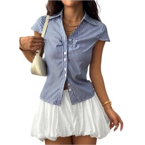 Women's Striped Fitted Button Up Shirt Cropped Size Medium - blue/white